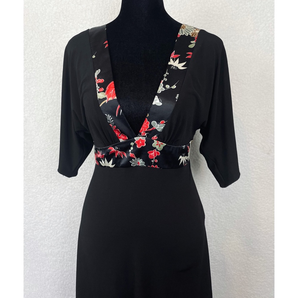 LOVE TEASE • Black Floral Trim V-Neck Mini Dress, M - Picture 10 of 13